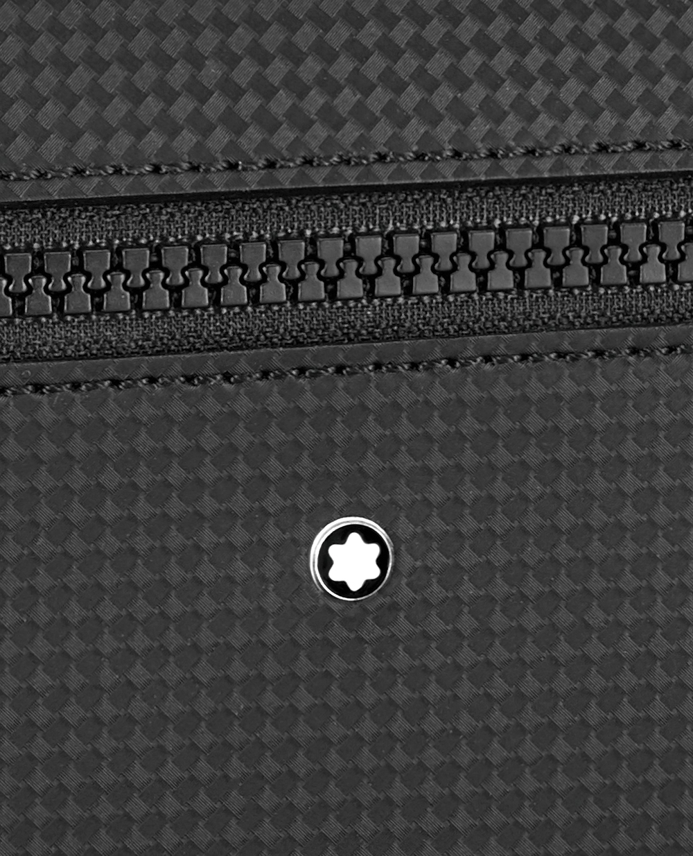 Клатч Montblanc Extreme 2.0 Montblanc 123939, чорний колір • Купити в інтернет-магазині Kameron