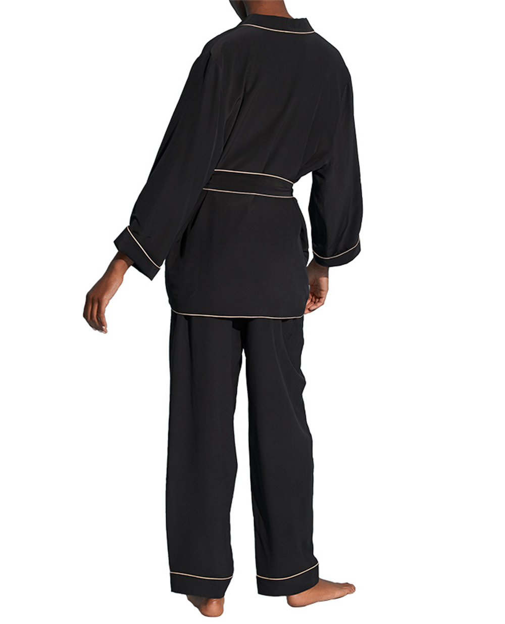 Шелковое кимоно UNIFORM ERES 222106, черный цвет • Купить в интернет-магазине Kameron