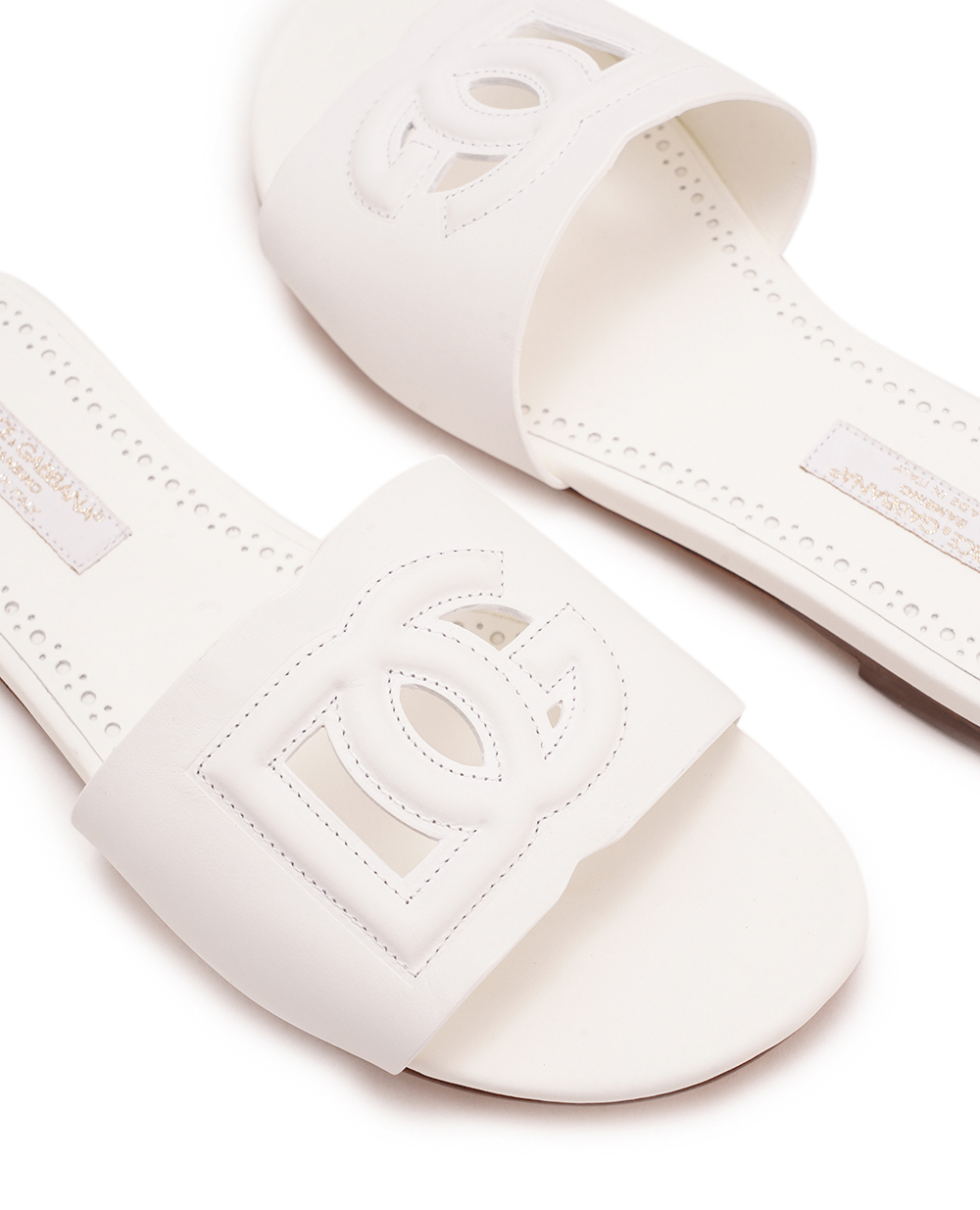 Детские кожаные мюли Dolce&Gabbana Kids D11032-A1735-M, белый цвет • Купить в интернет-магазине Kameron